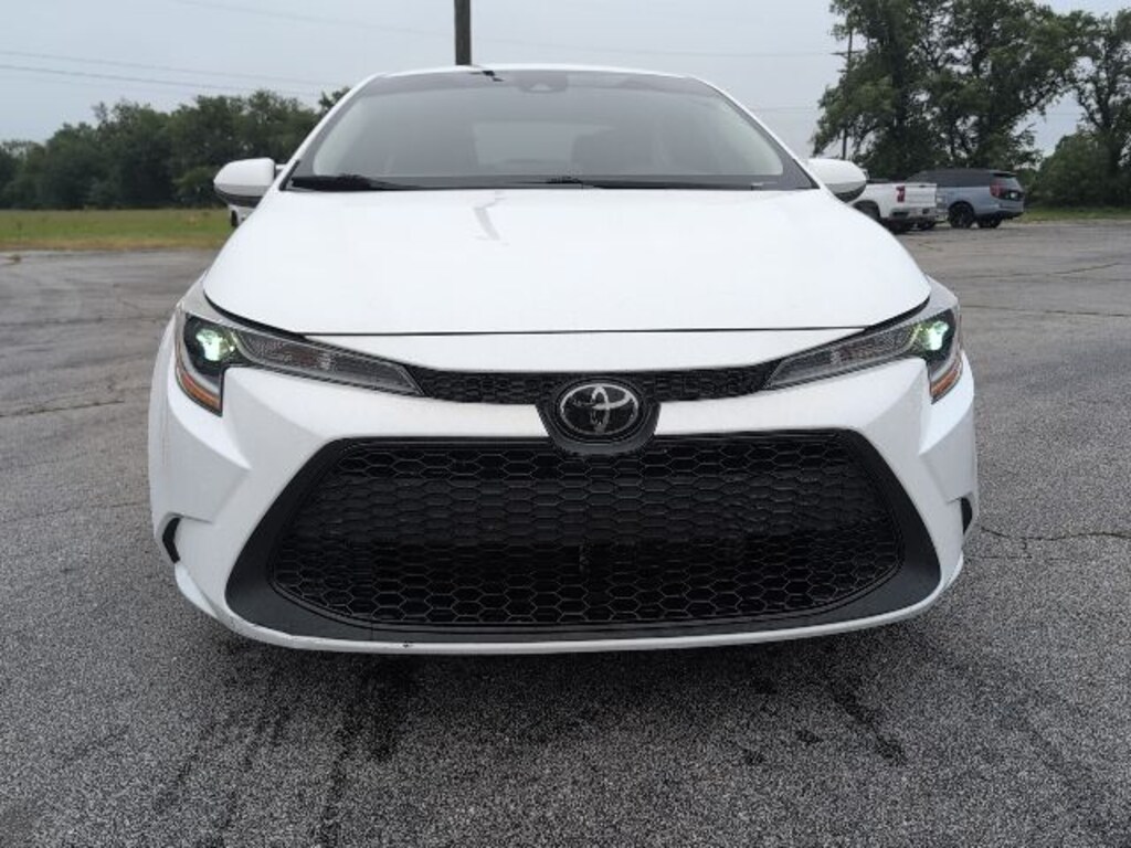 Used 2021 Toyota Corolla LE Sedan