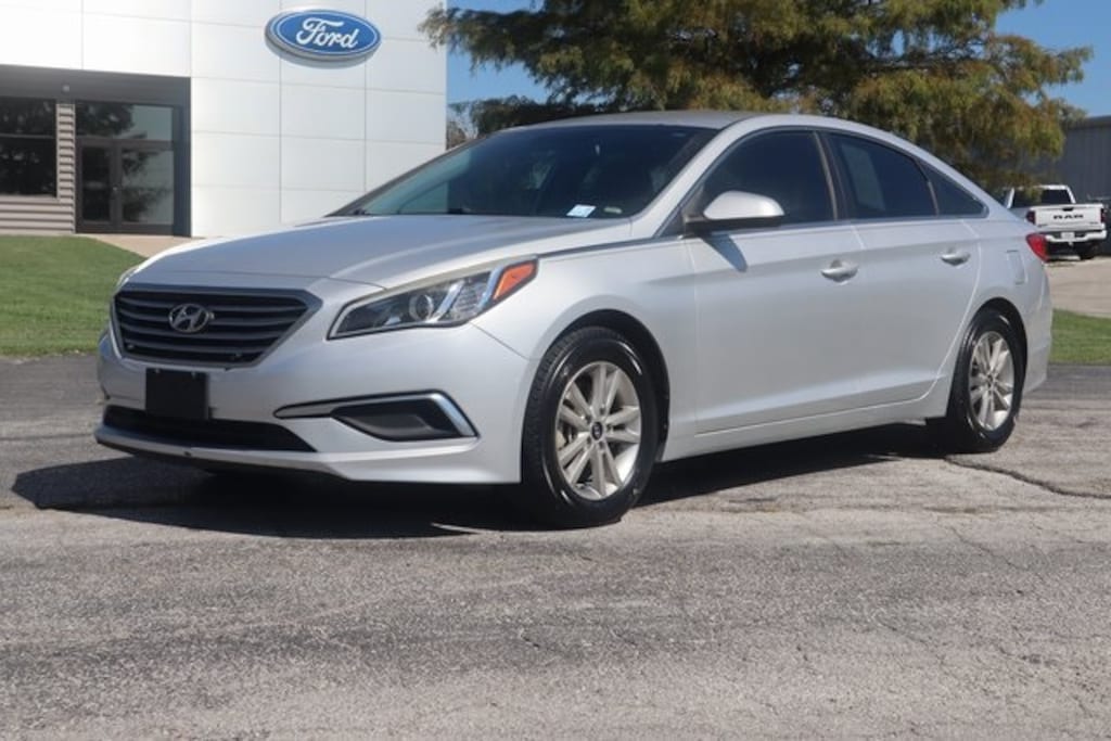 Used 2016 Hyundai Sonata SE Sedan