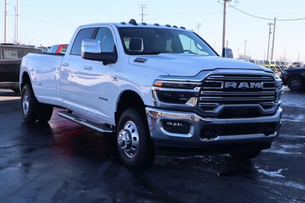 New 2026 Ram 3500 LARAMIE CREW CAB 4X4 8' BOX Pickup