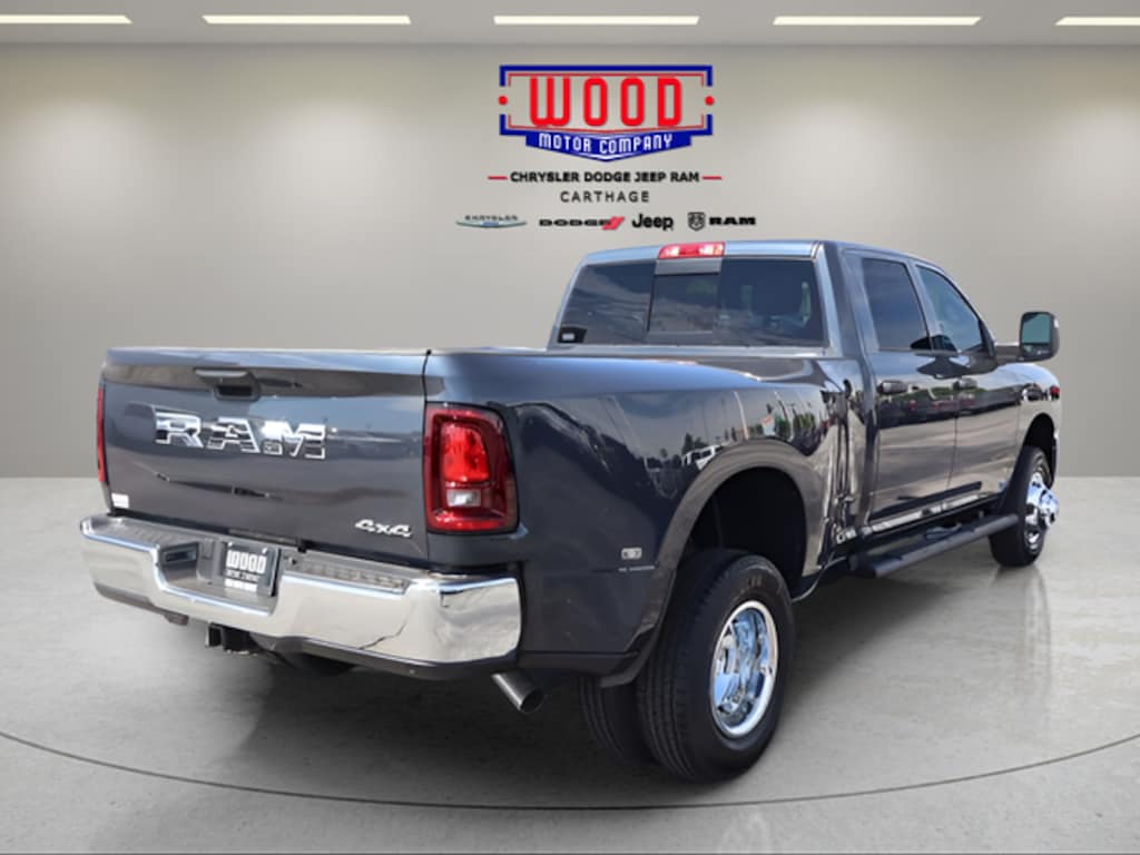 New 2026 Ram 3500 TRADESMAN CREW CAB 4X4 8' BOX Pickup