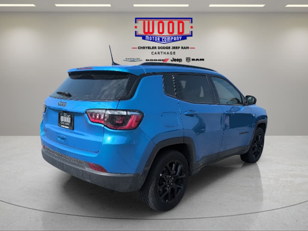 Used 2025 Jeep Compass Latitude SUV