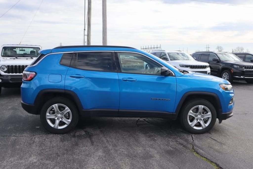 Used 2024 Jeep Compass Latitude SUV