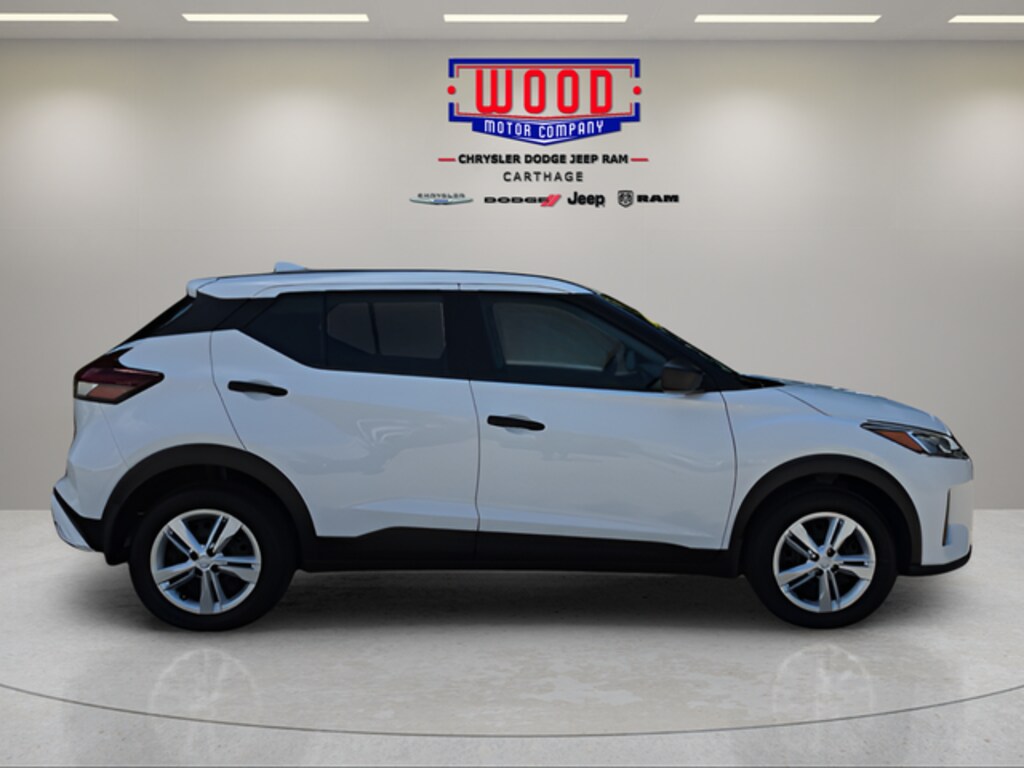 Used 2025 Nissan Kicks Play S SUV