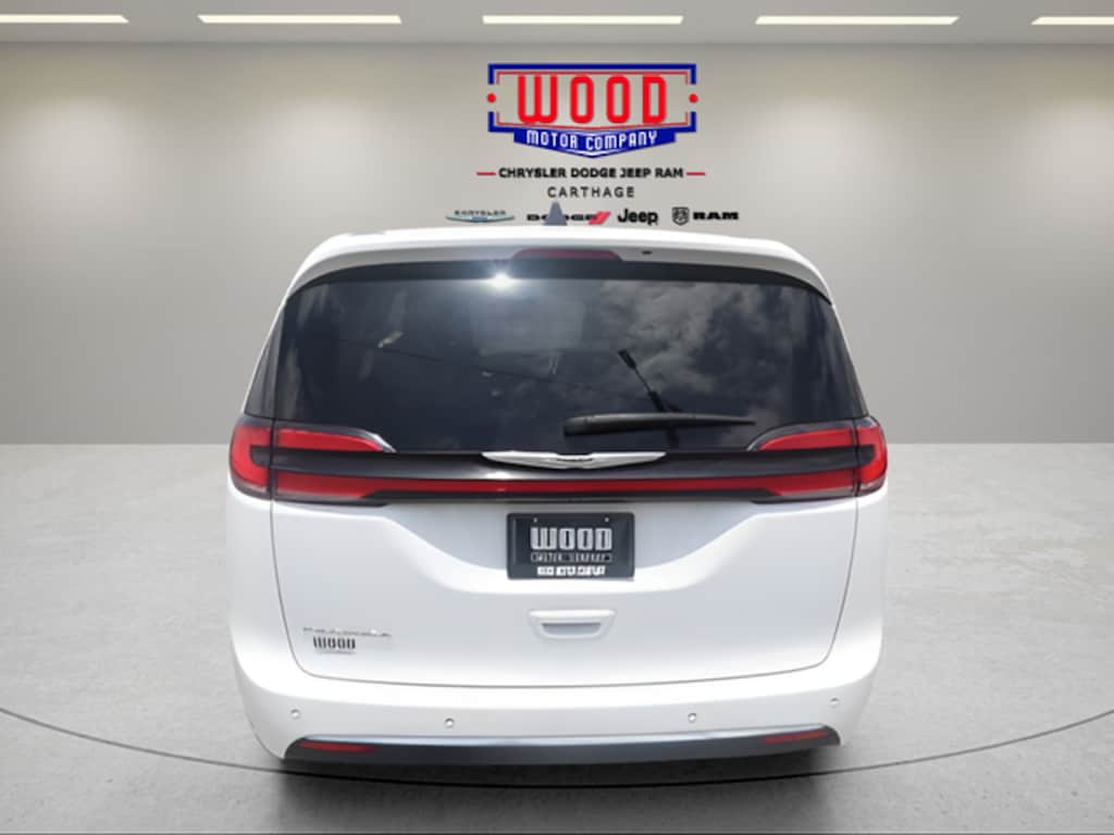 Used 2023 Chrysler Pacifica Touring L Minivan/Van