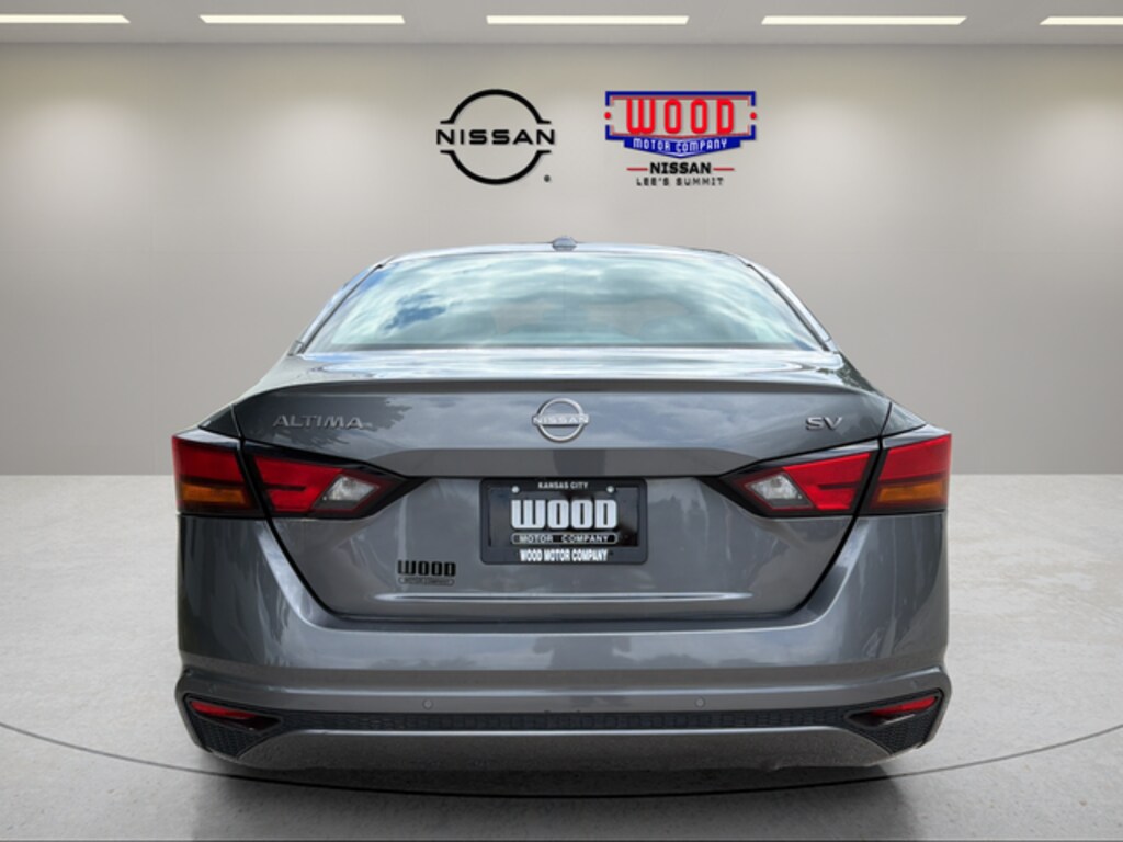 Used 2024 Nissan Altima 2.5 SV Sedan