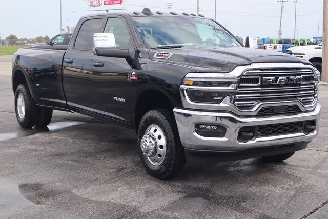 2026 Ram 3500 Laramie photo 2