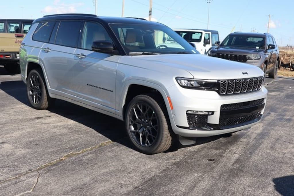 New 2025 Jeep Grand Cherokee L SUMMIT 4X4 Sport Utility