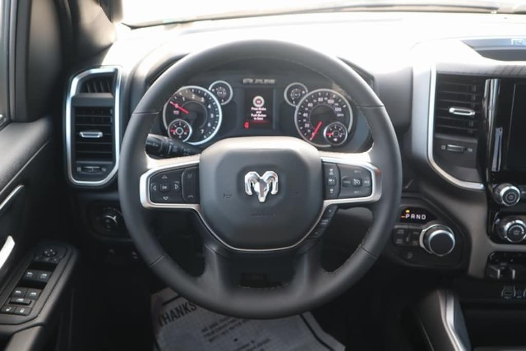 New 2026 Ram 1500 BIG HORN CREW CAB 4X4 5'7 BOX Pickup