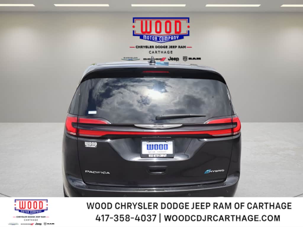 Used 2023 Chrysler Pacifica Hybrid Limited Minivan/Van