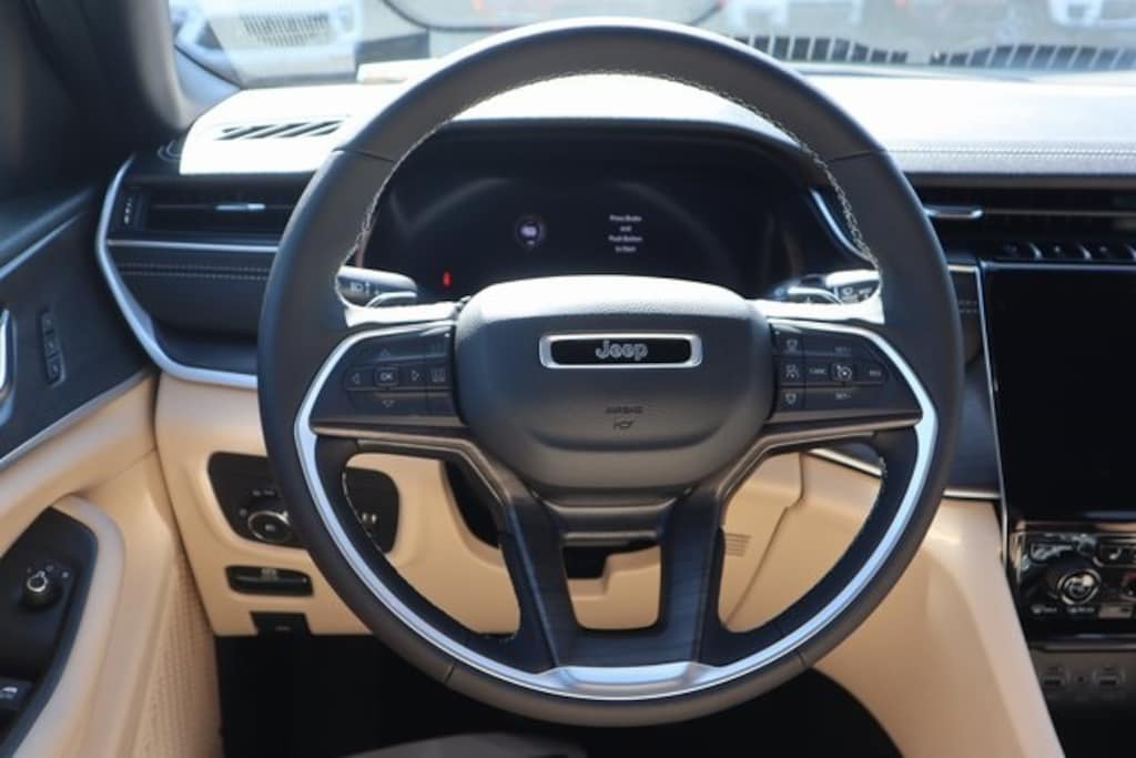 New 2025 Jeep Grand Cherokee LIMITED 4X4 Sport Utility