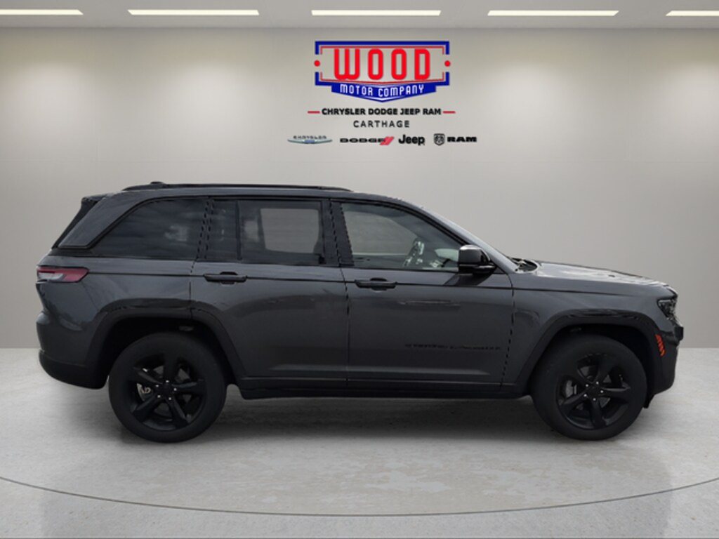 Used 2022 Jeep Grand Cherokee Altitude SUV