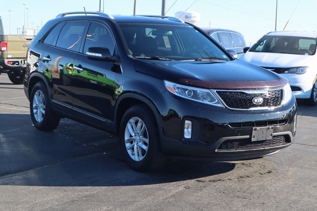 Used 2015 Kia Sorento LX with VIN 5XYKT3A6XFG660490 for sale in Carthage, MO