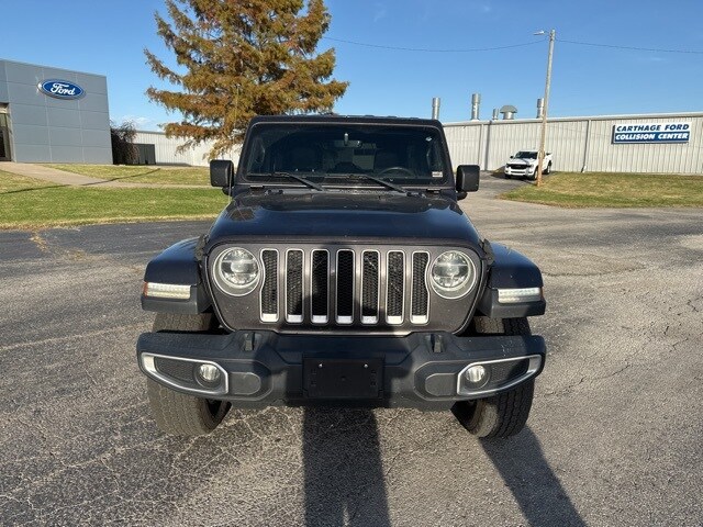2019 Jeep Wrangler Unlimited Sahara photo 2