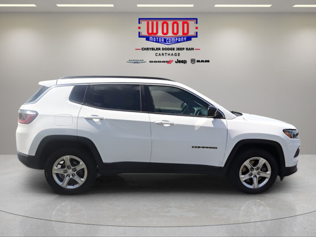 Used 2024 Jeep Compass Latitude SUV