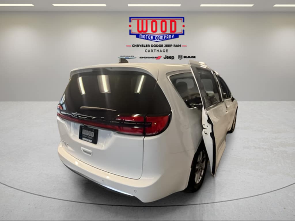 New 2027 Chrysler Pacifica SELECT Passenger Van
