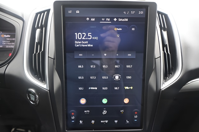 2024 Ford Edge Titanium - Photo 16