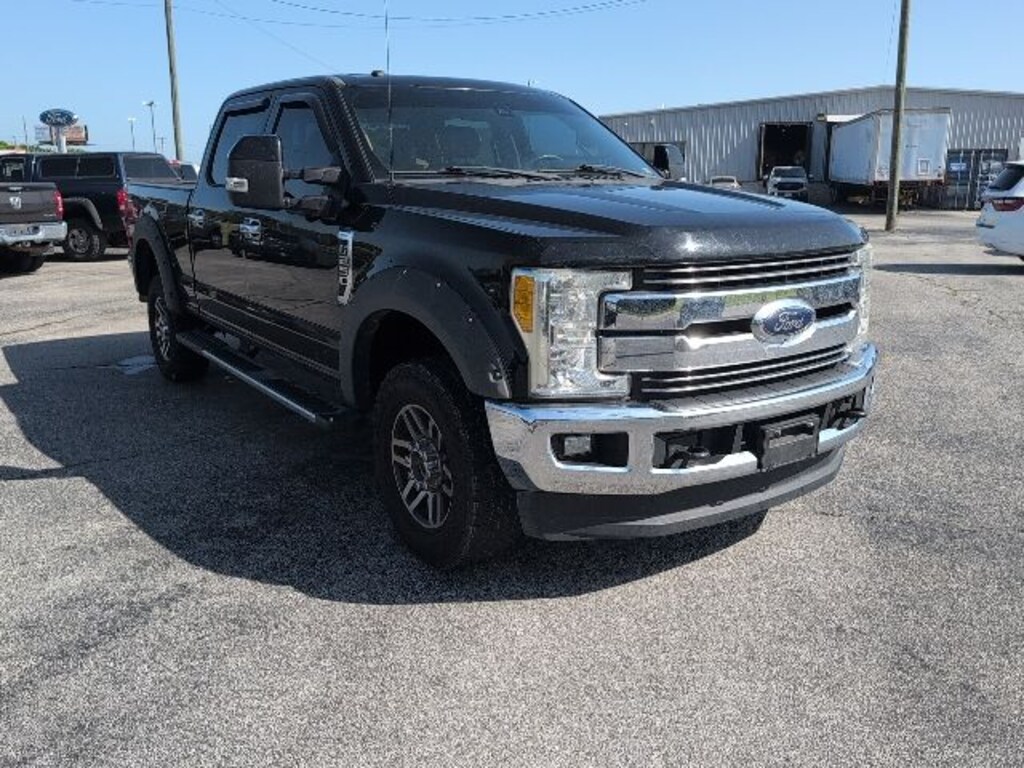 Used 2017 Ford F-250SD Lariat Truck