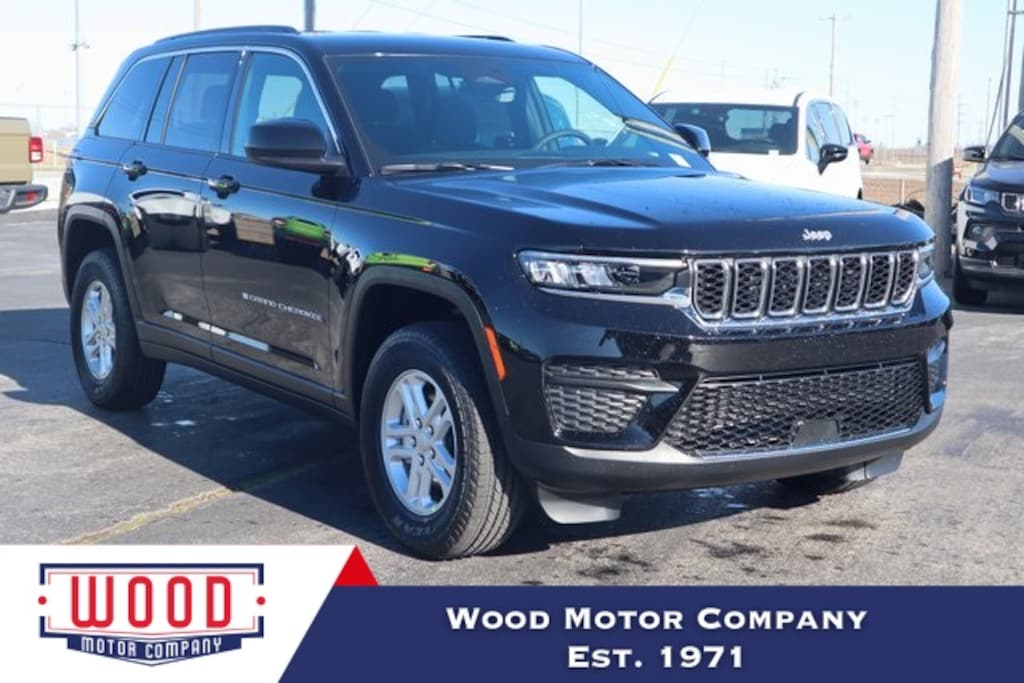New 2025 Jeep Grand Cherokee LAREDO 4X4 Sport Utility