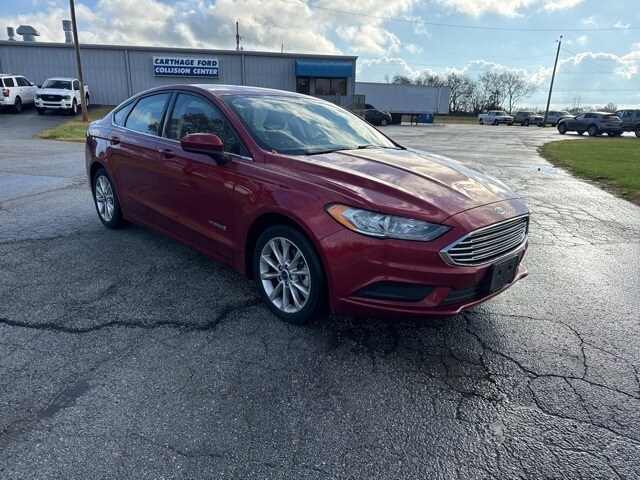 2017 Ford Fusion Hybrid SE photo 3