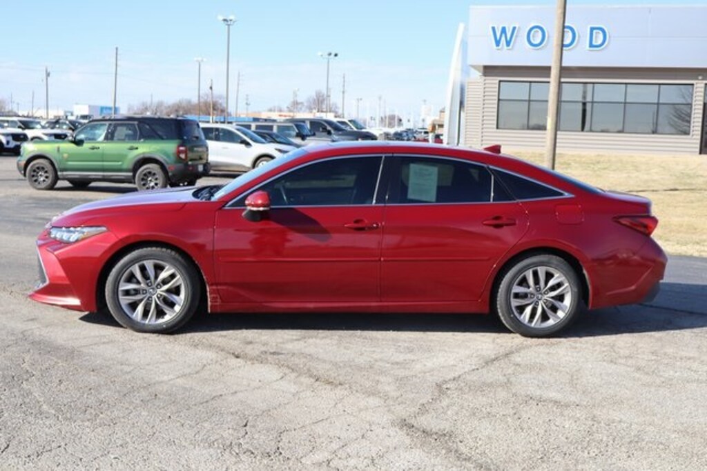 Used 2019 Toyota Avalon XLE Sedan