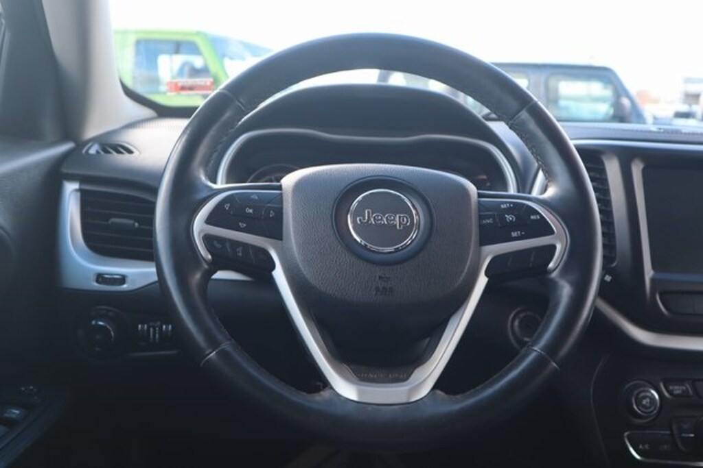 Used 2014 Jeep Cherokee Latitude SUV