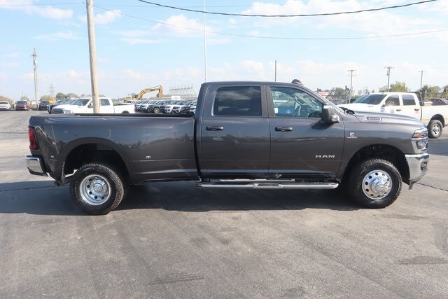 2026 Ram 3500 Big Horn photo 3