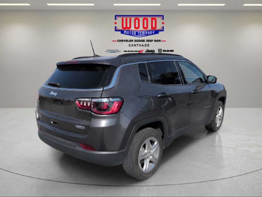 Used 2024 Jeep Compass Latitude SUV