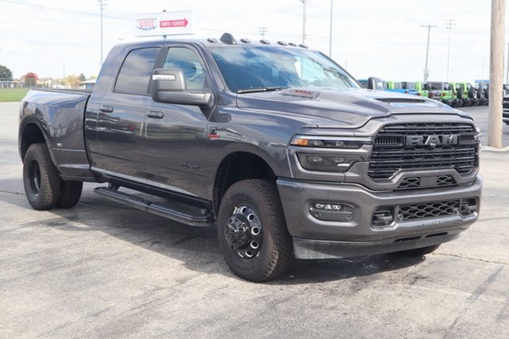 New 2026 Ram 3500 LARAMIE MEGA CAB 4X4 6'4 BOX Pickup