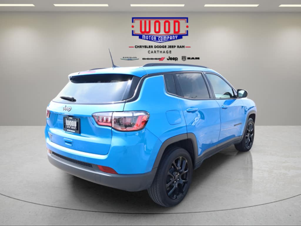 Used 2025 Jeep Compass Latitude SUV