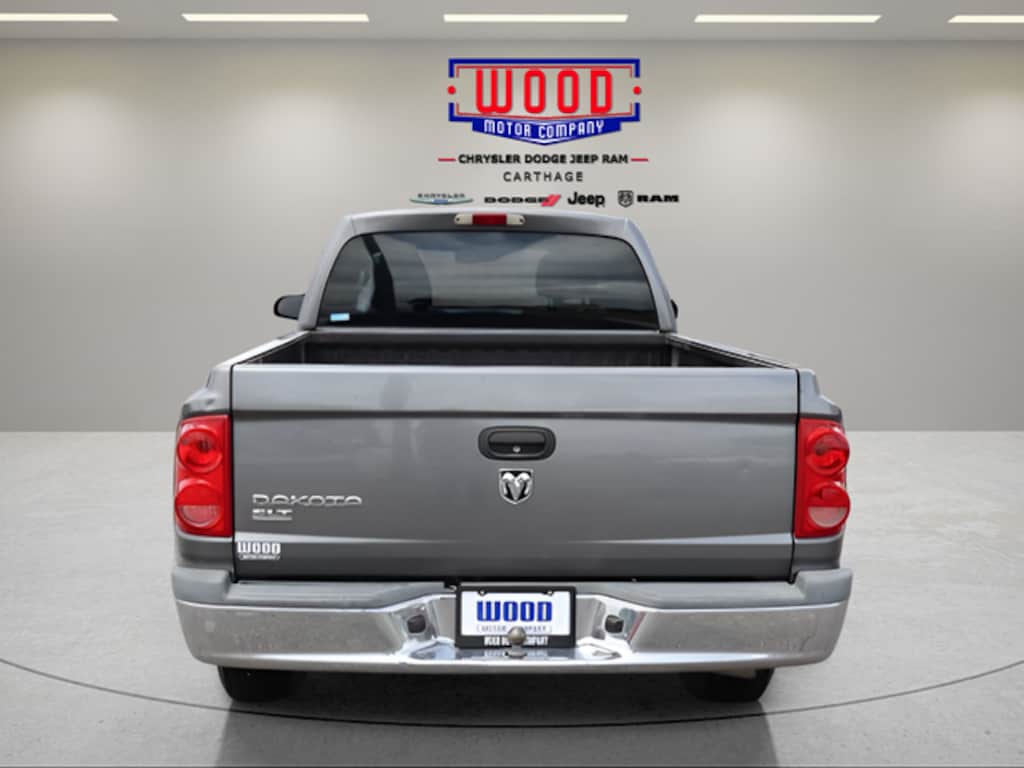 Used 2005 Dodge Dakota SLT Truck