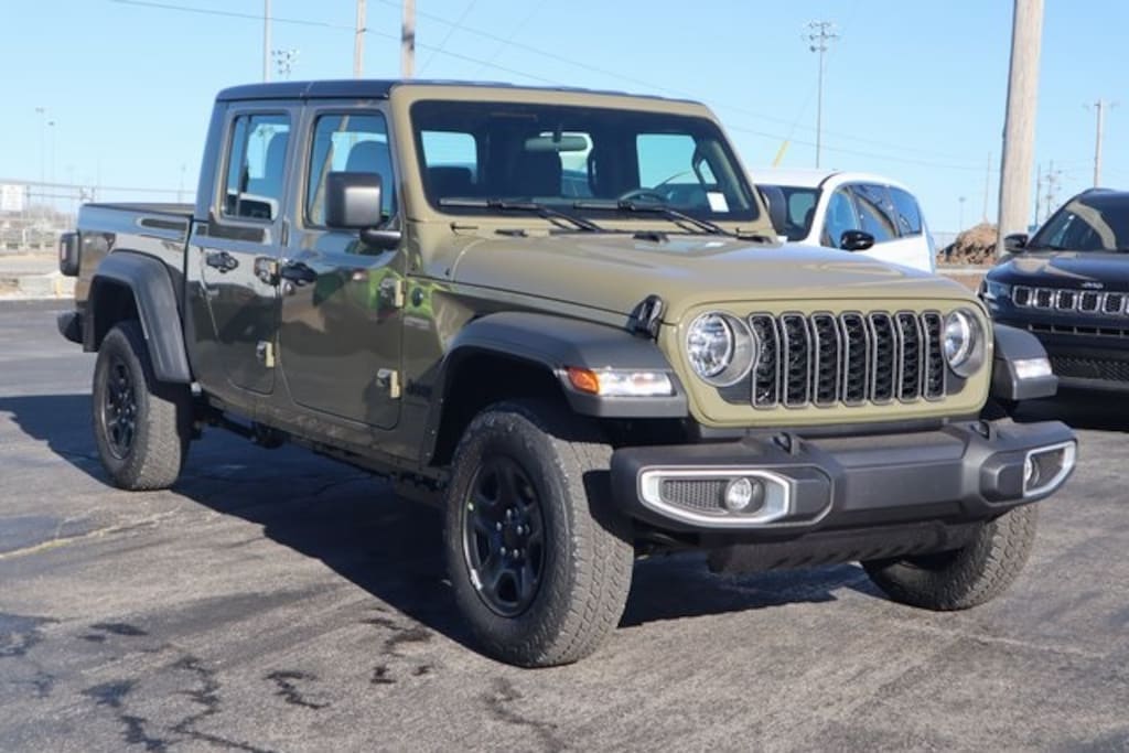 New 2026 Jeep Gladiator SPORT 4X4 Pickup