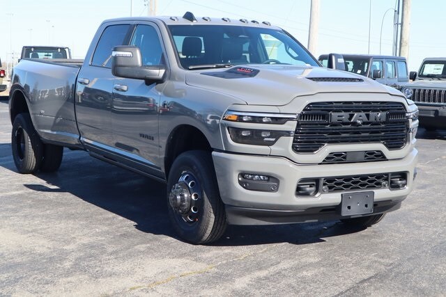 2026 Ram 3500 Laramie photo 2