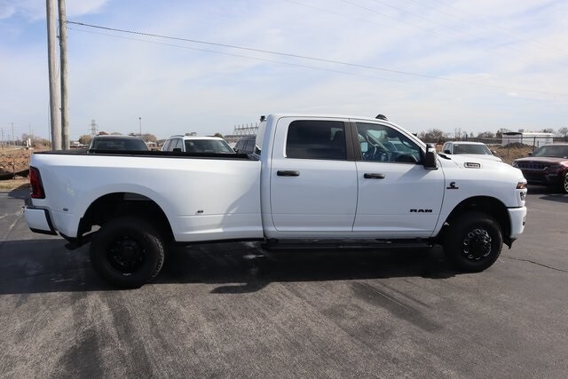 2026 Ram 3500 Big Horn photo 3