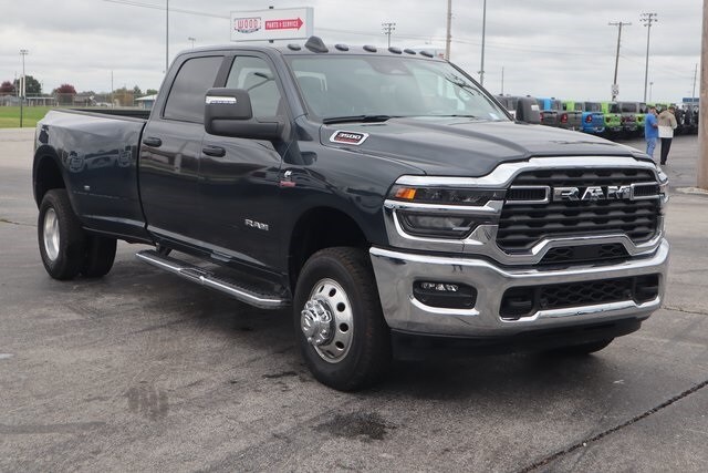 2026 Ram 3500 Big Horn photo 2