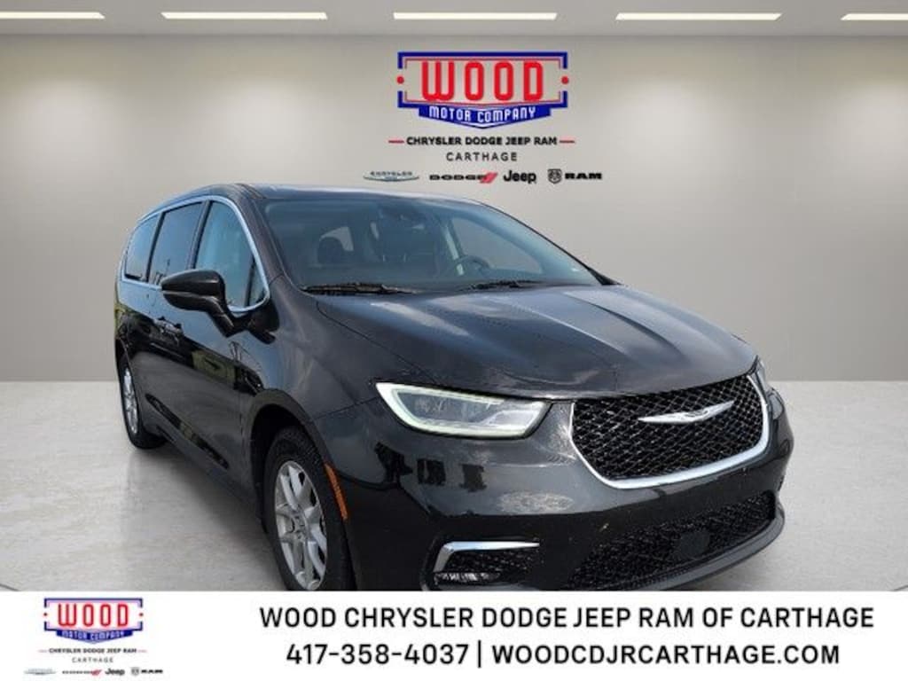Used 2023 Chrysler Pacifica Touring L Minivan/Van