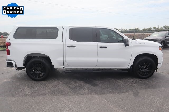 2023 Chevrolet Silverado 1500 Custom photo 3