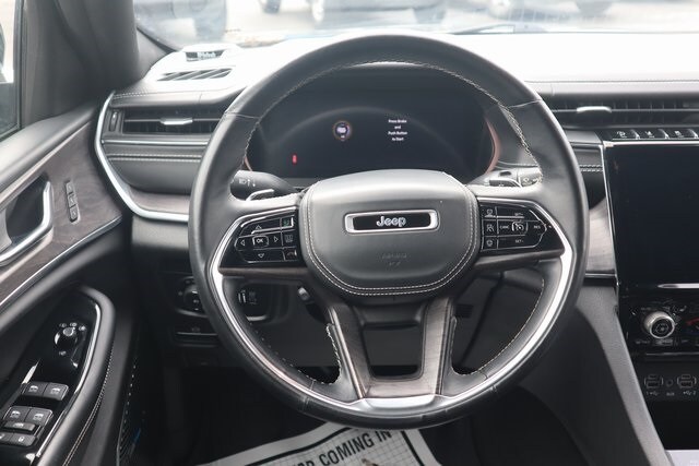 2022 Jeep Grand Cherokee Overland photo 4