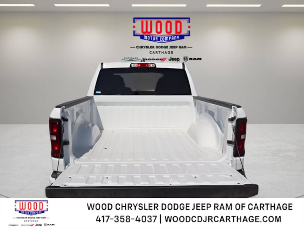 New 2026 Ram 1500 EXPRESS CREW CAB 4X4 5'7 BOX Pickup