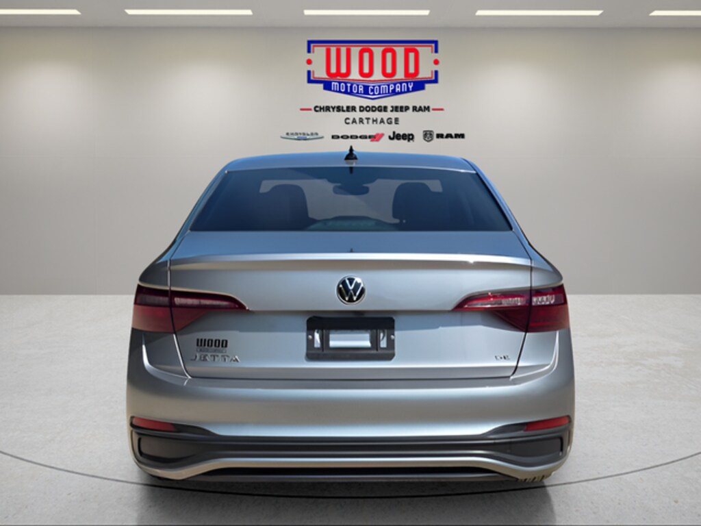 Used 2024 Volkswagen Jetta 1.5T SE Sedan