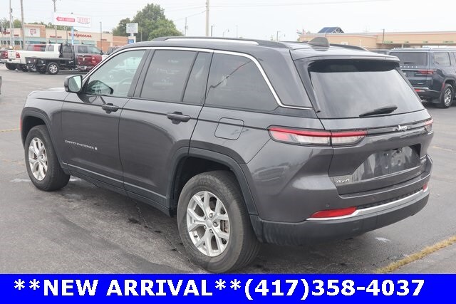 2023 Jeep Grand Cherokee Limited photo 3