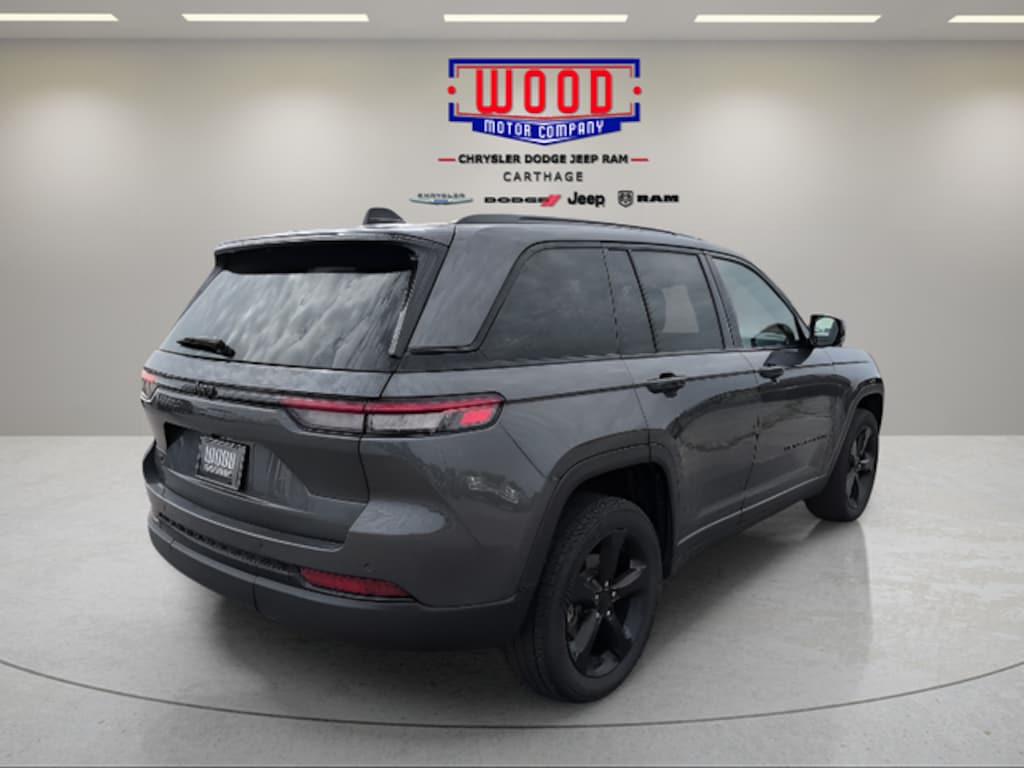 Used 2022 Jeep Grand Cherokee Altitude SUV