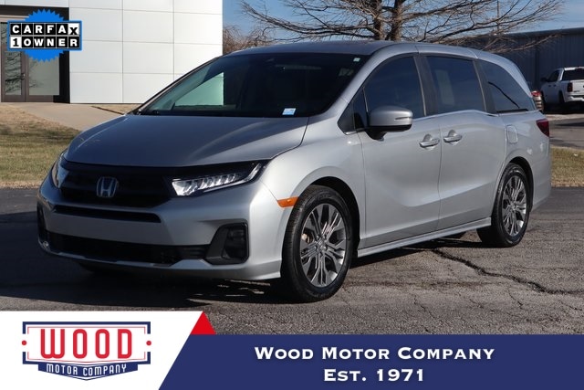 2025 Honda Odyssey Touring's photo