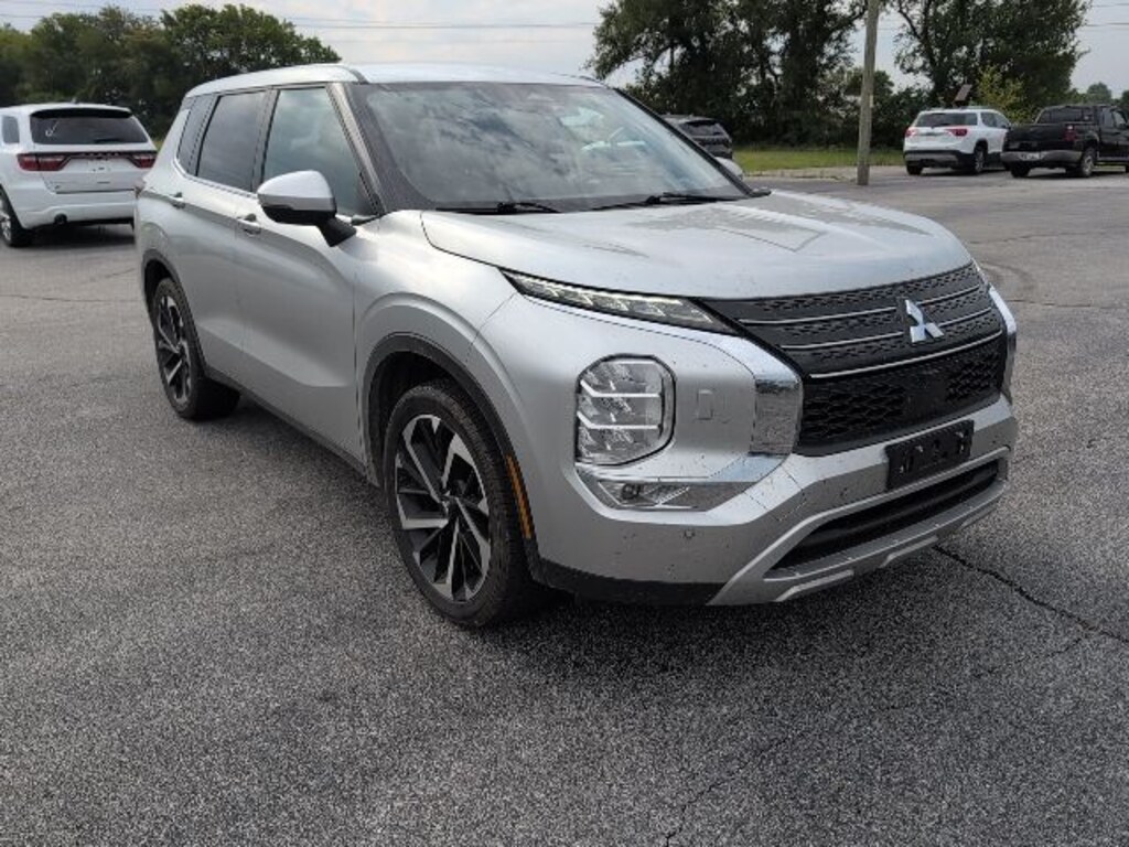 Used 2024 Mitsubishi Outlander SUV