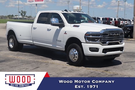 2025 Ram 3500 LARAMIE CREW CAB 4X4 8' BOX Pickup