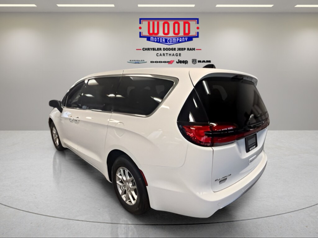 New 2027 Chrysler Pacifica SELECT Passenger Van
