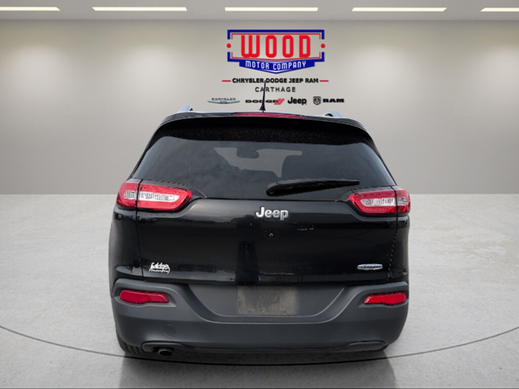 Used 2017 Jeep Cherokee Latitude SUV