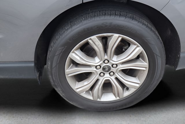 2024 Ford Edge Titanium - Photo 30