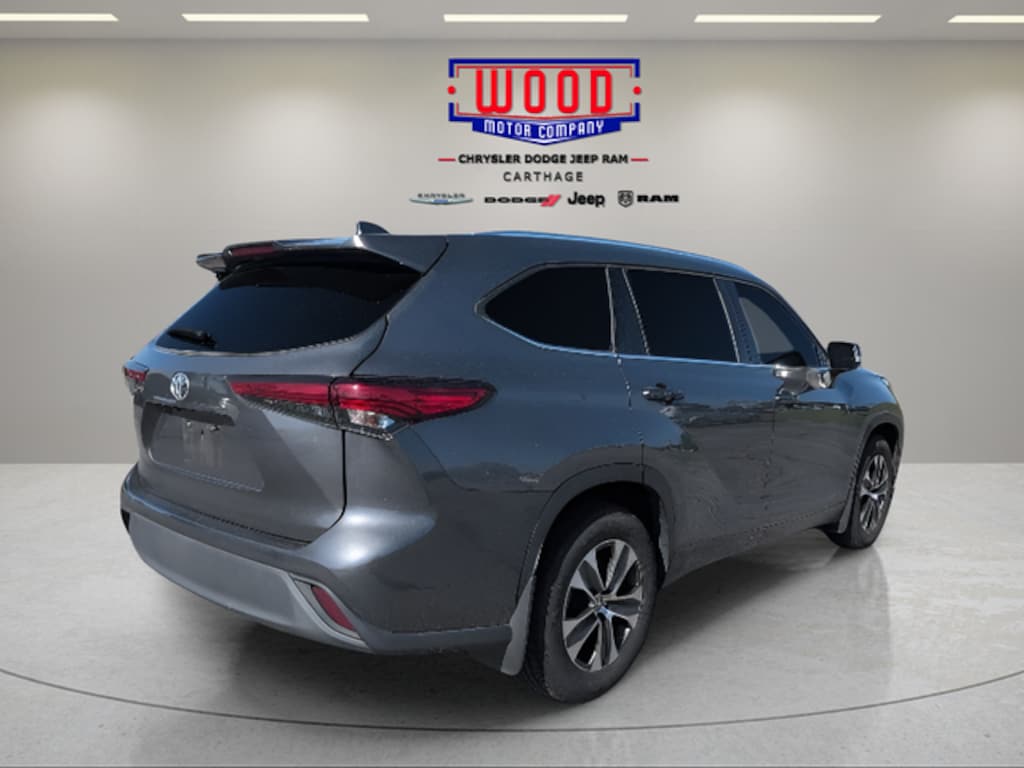 Used 2021 Toyota Highlander XLE SUV