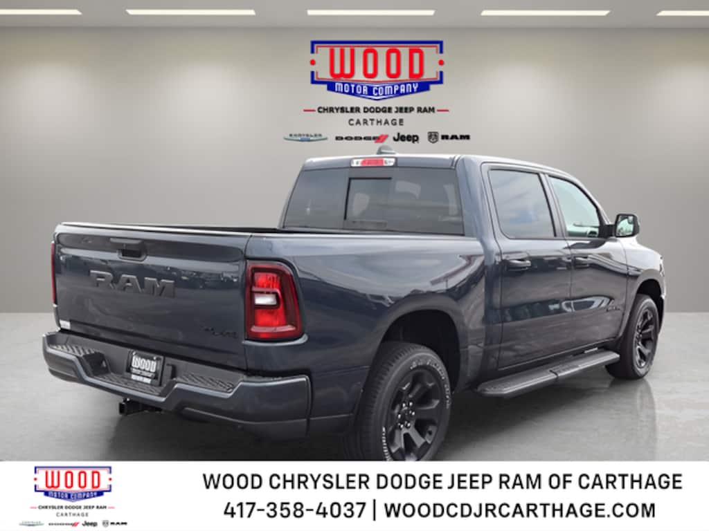 New 2026 Ram 1500 EXPRESS CREW CAB 4X4 5'7 BOX Pickup