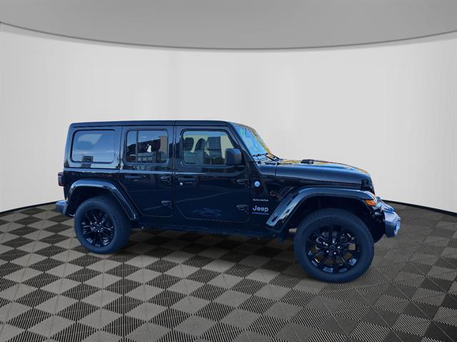 2024 Jeep Wrangler Sahara 4xe photo 3